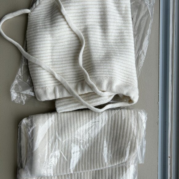 100% Cashmere Balaclava -  Snood / hood-hat and neck warmer - Picture 4 of 8